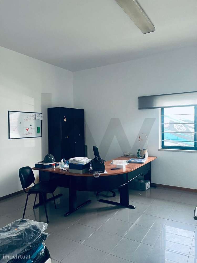 Armazém 767m2 com terreno 1854m2-10