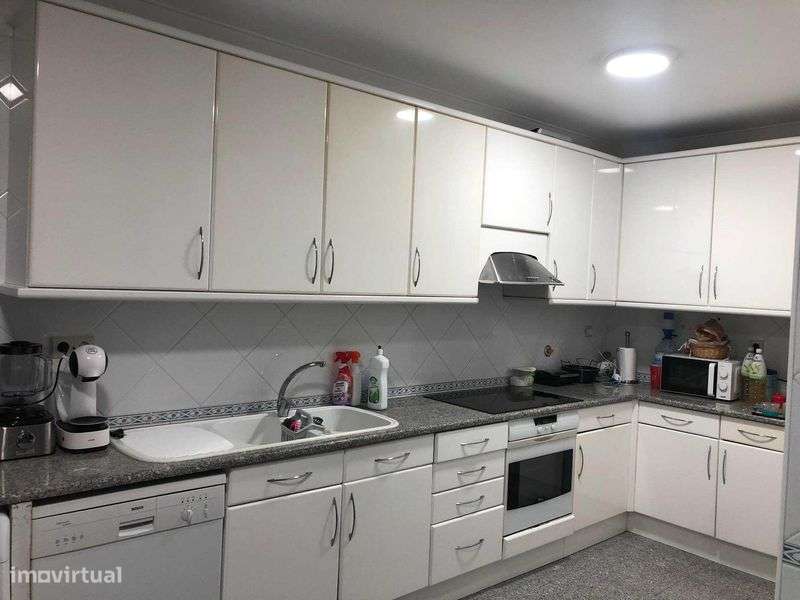 Venda De Moradia T4 Com 3 Frentes Areosa Viana Do Castelo