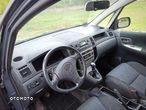 Toyota Corolla Verso 1.6 - 11