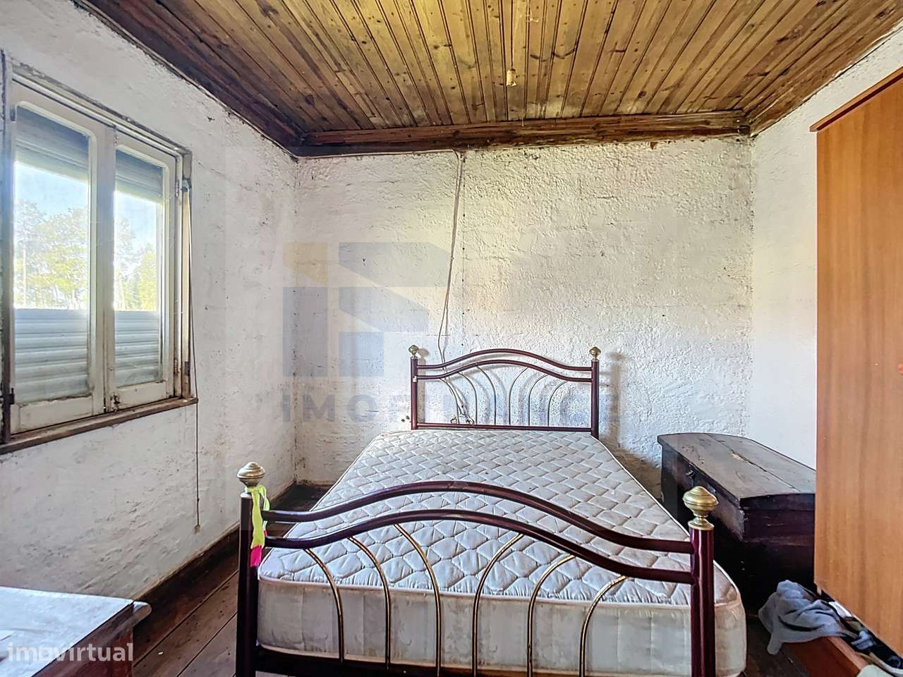 Moradia T3 com Terreno Amplo para Recuperação - Grande imagem: 4/32