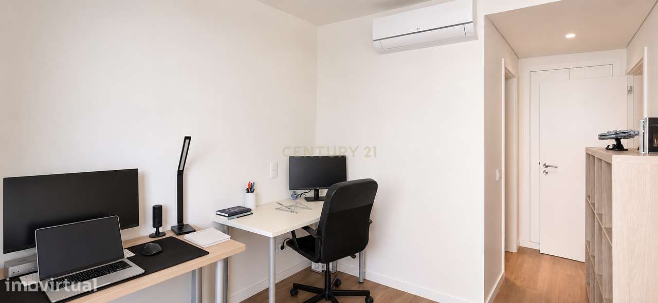 Avenida Altear | T2 de 144 m² com Piscina Rooftop e Garagem | Próximo-9