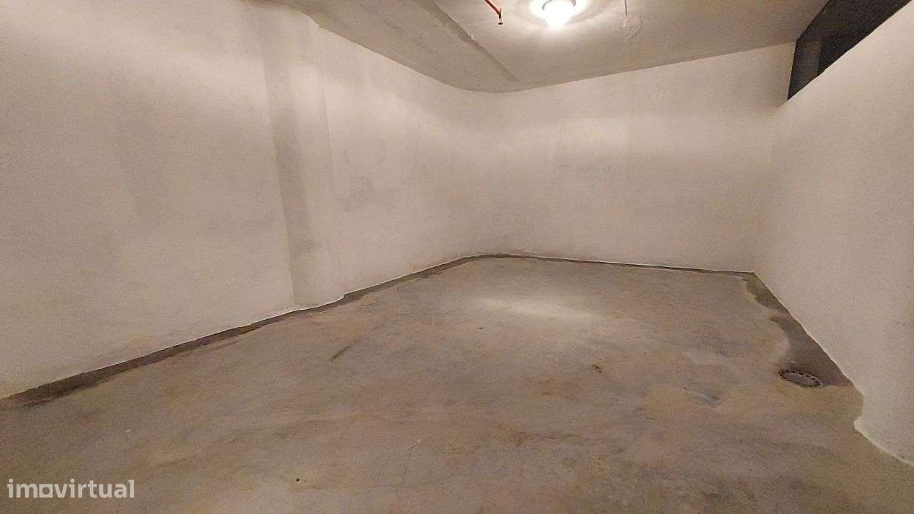 Garagem Fechada - Fátima - Grande imagem: 3/10