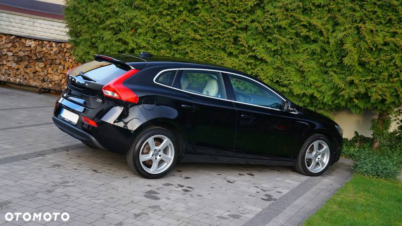 Volvo V40 D2 Summum - 11