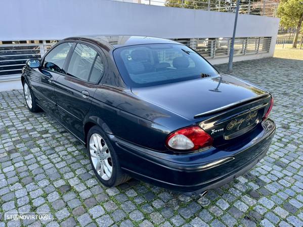 Jaguar X-Type 2.5 Sport - 22