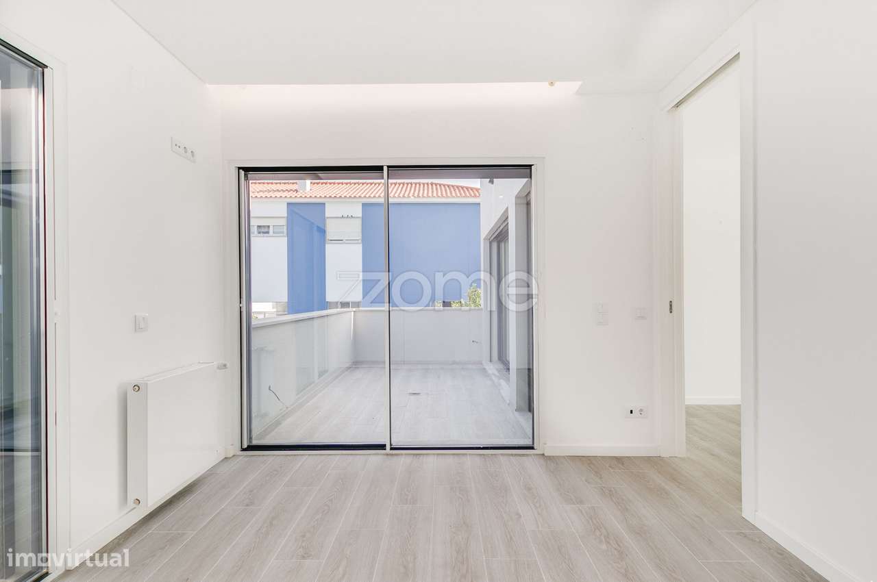 Moradia T3 com Piscina e Jardim no Zambujeiro – Alcabideche-23