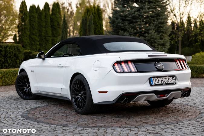 Ford Mustang 5.0 V8 GT - 12