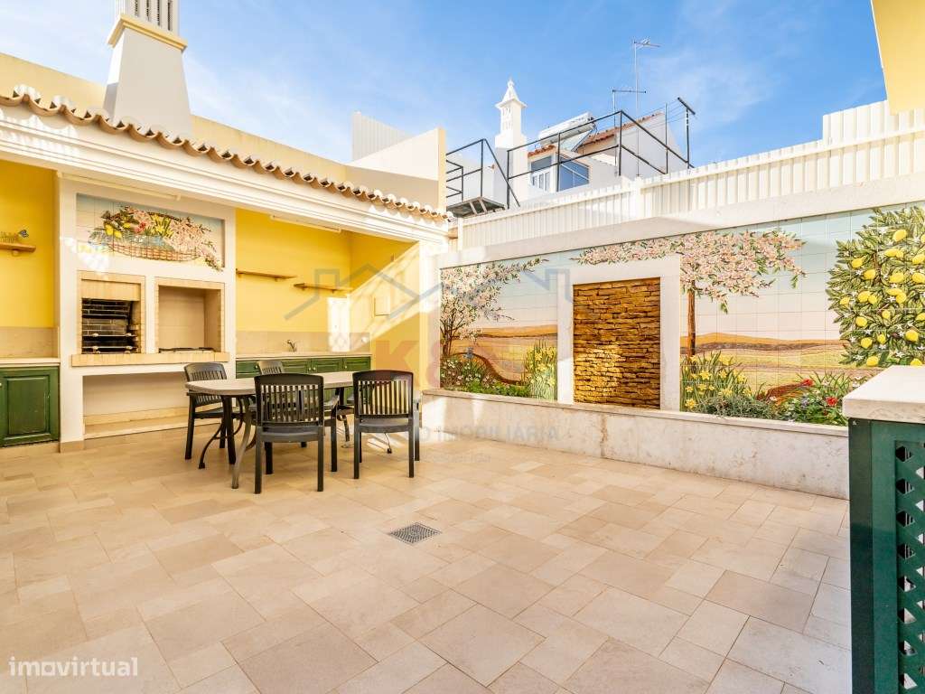 Moradia T5 de Luxo + Apartamento T3 - Lagoa-55