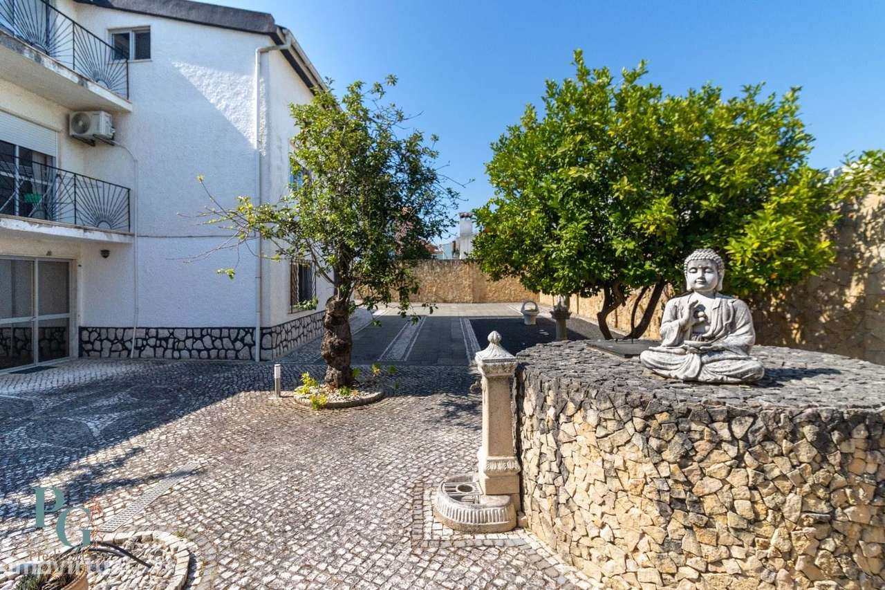 Moradia, 350 m², Fernão Ferro - Grande imagem: 4/56