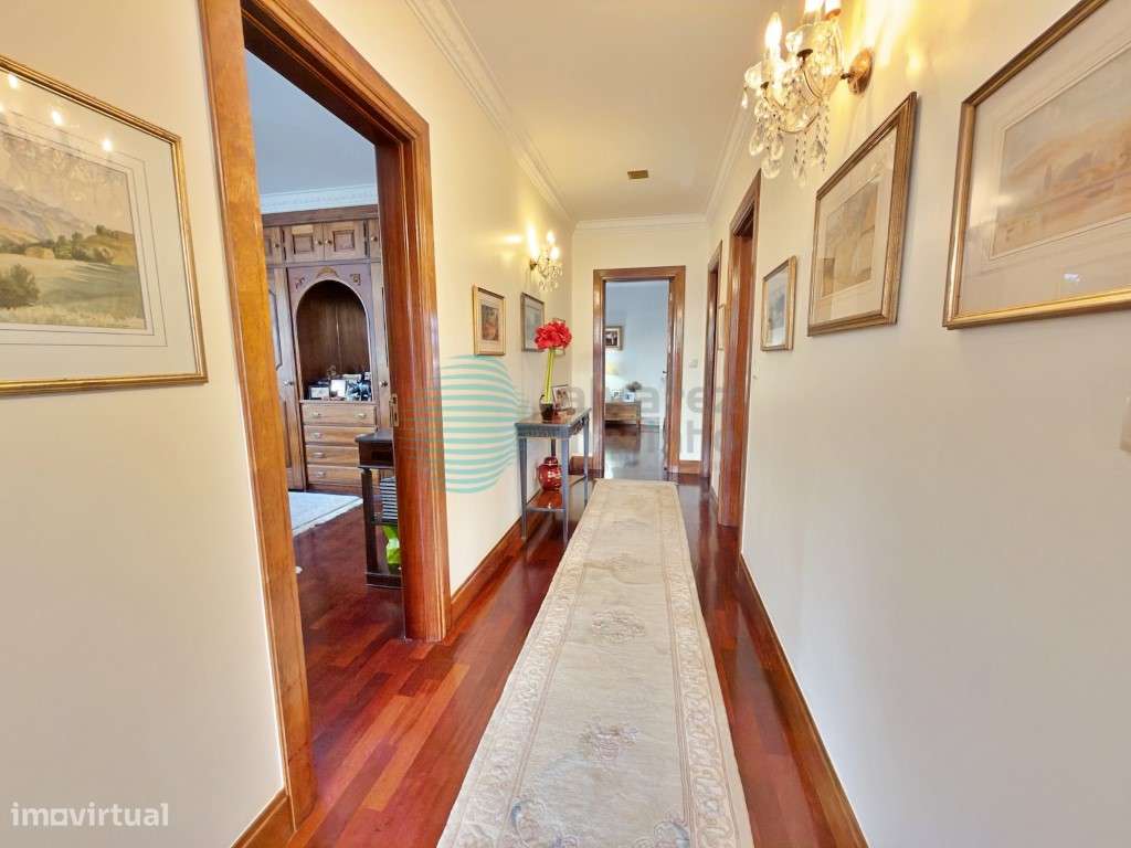 Moradia V5 com terreno com 2075m2, vista de mar-36