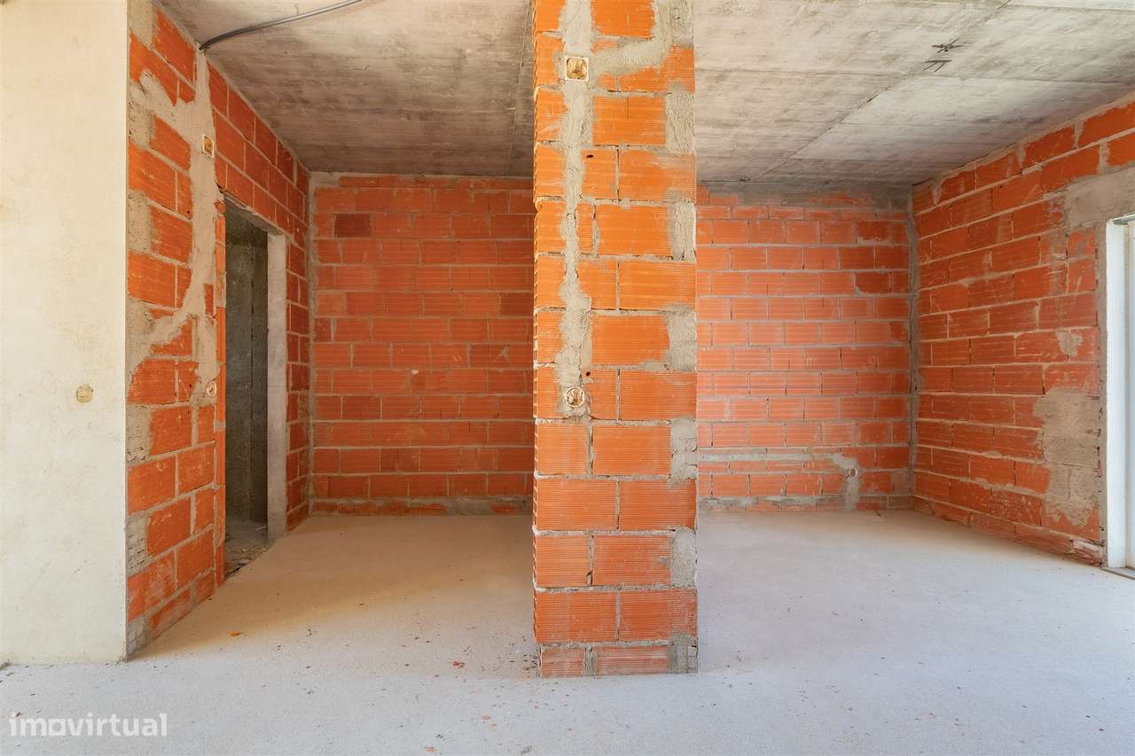 Moradia T4 em Construção em Vale Flores - Feijó Almada-24