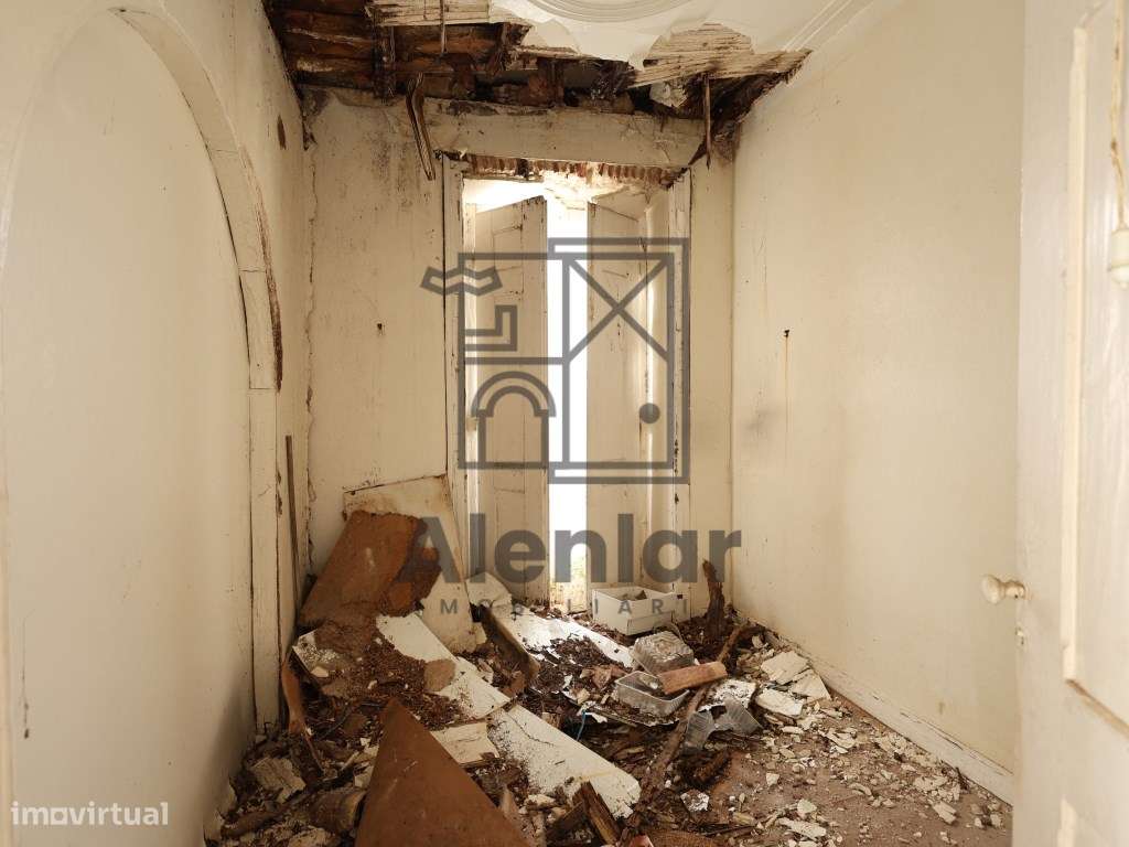 Prédio para remodelação - Alenquer-18