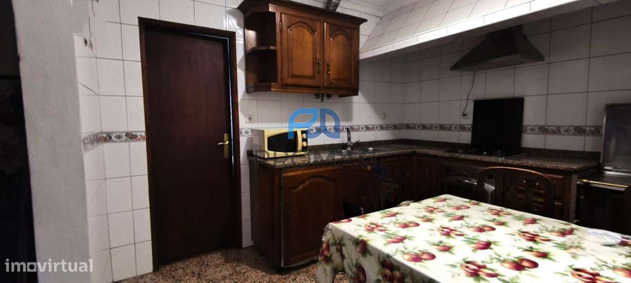 Moradia V3+1 em Anreade (Resende)-23