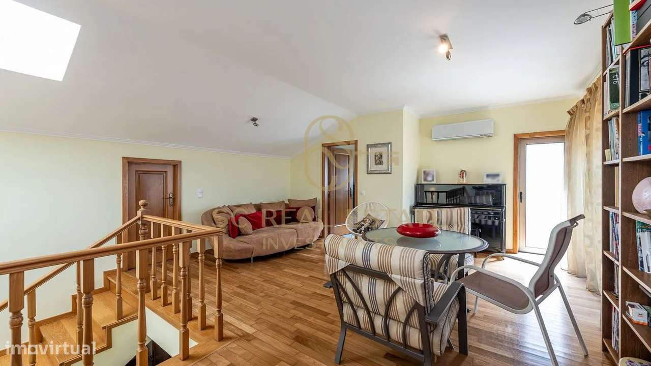 Moradia T4 com Piscina, 3 frentes, 300 mts Praia, São Félix Marinha-26