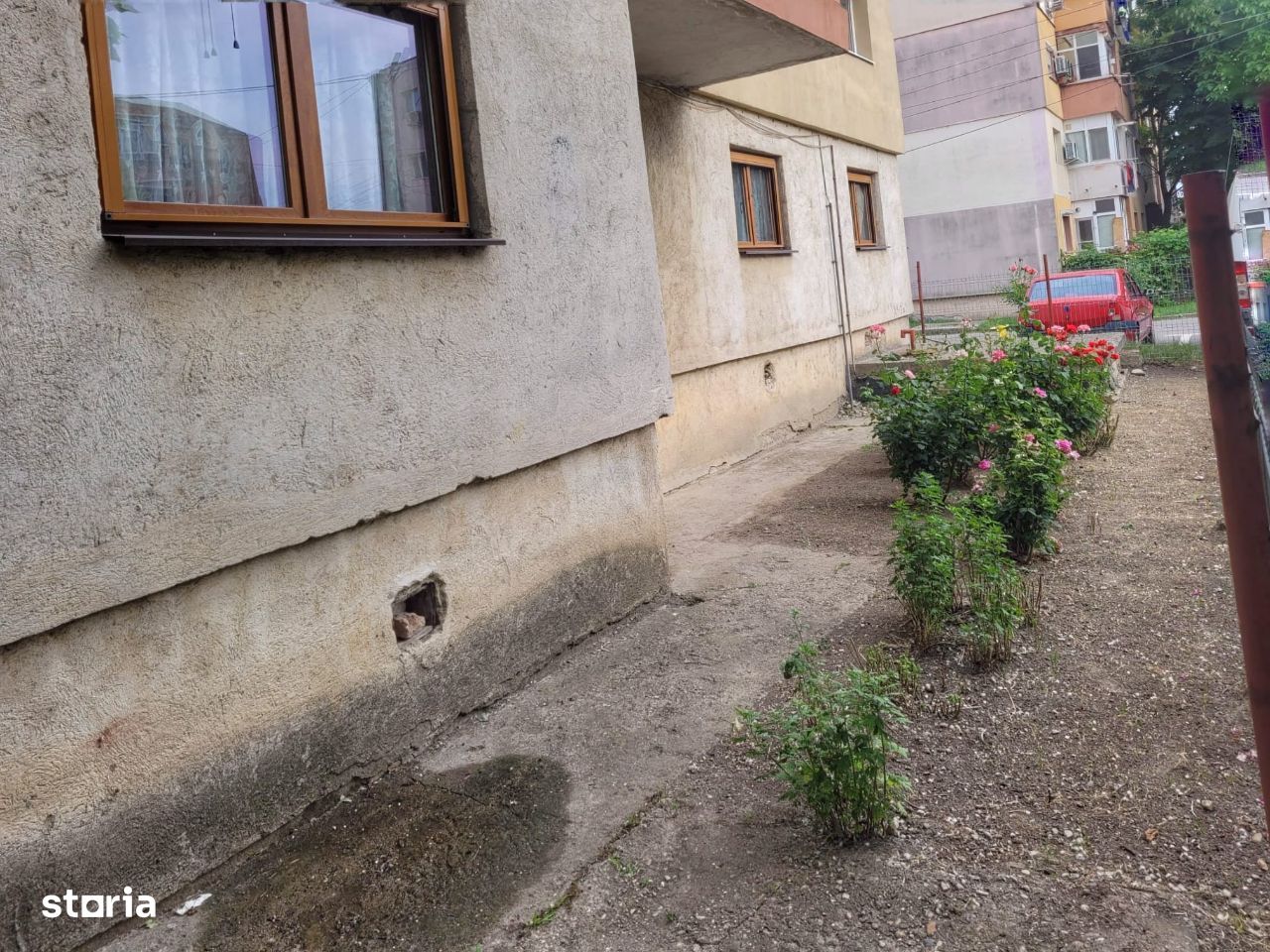 Apartament 3 camere decomandat+ curte-Oltenita Jud. Calarasi-Acte Gata