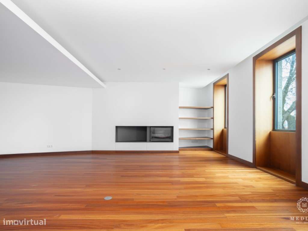 Moradia T4 | Centro Histórico de Leça da Palmeira - Grande imagem: 2/35