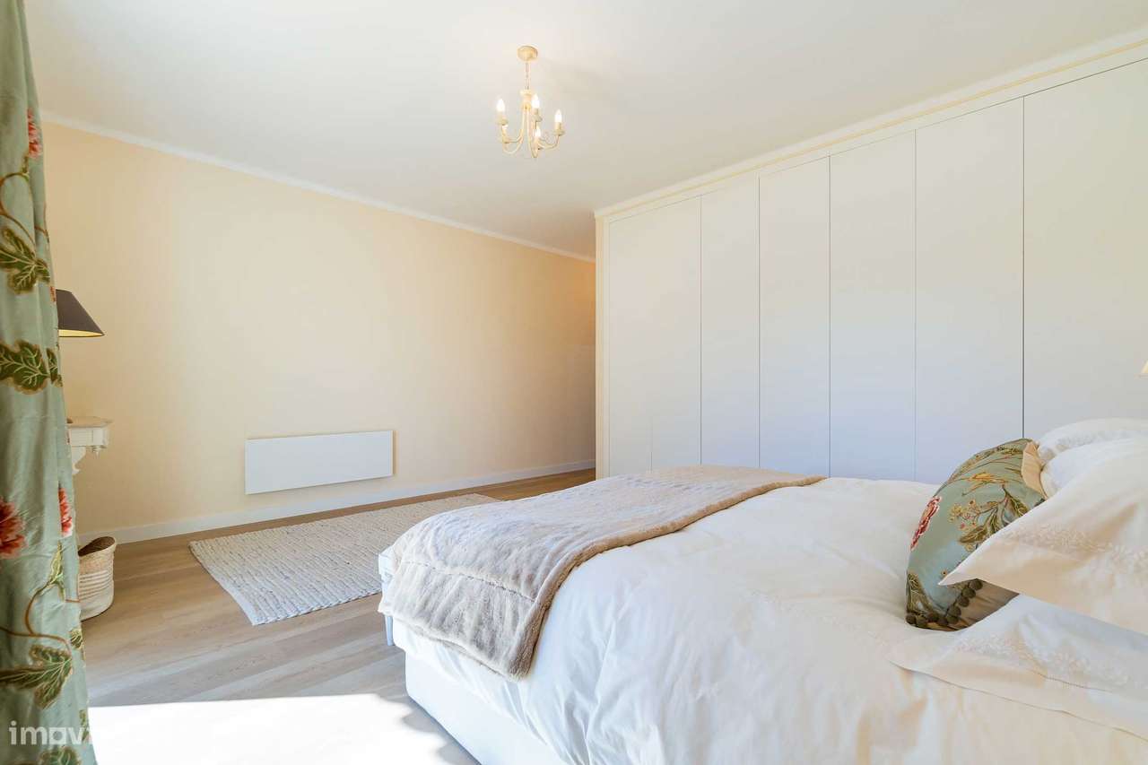 Moradia de luxo com piscina, anexo, campo de ténis  e jardim-23