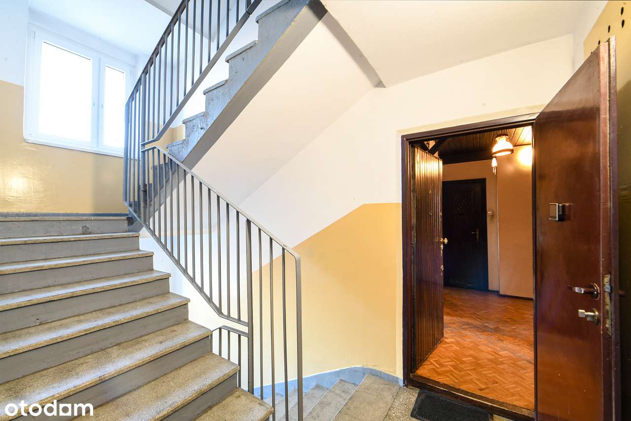 3 niezależne pokoje, piwnica, balkon, 300 m do tramwaju