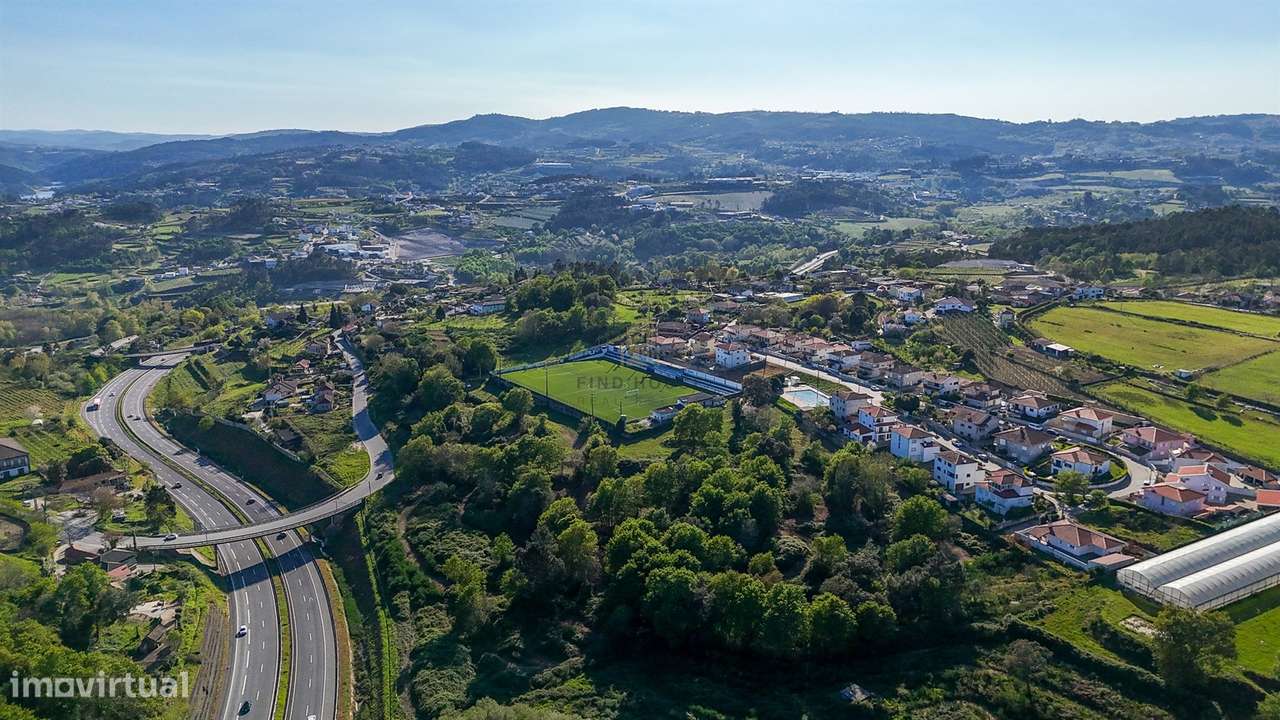 Vende-se terreno urbanizável com 42633m2 na Toutosa, Marco de Canavese-9