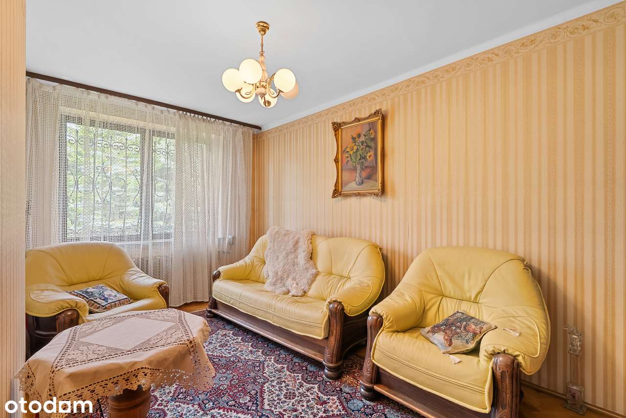 3-poziomowy dom z tarasem, 2 garażami i dużym ogrodem do aranżacji-8