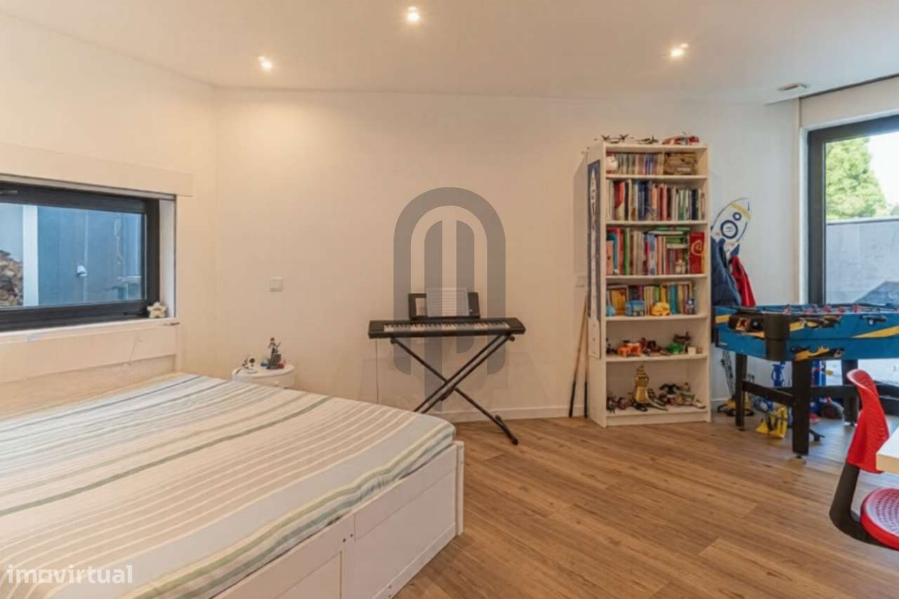 Moradia Térrea T4 independente na Maia-21