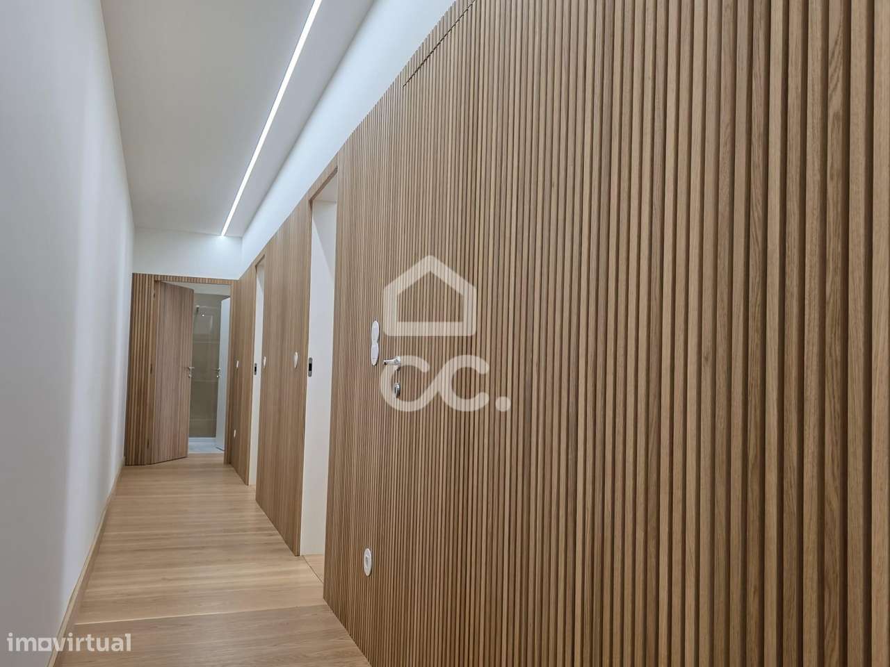 Apartamento T3 de Design Exclusivo no Coração da Baixa de Setúbal-11