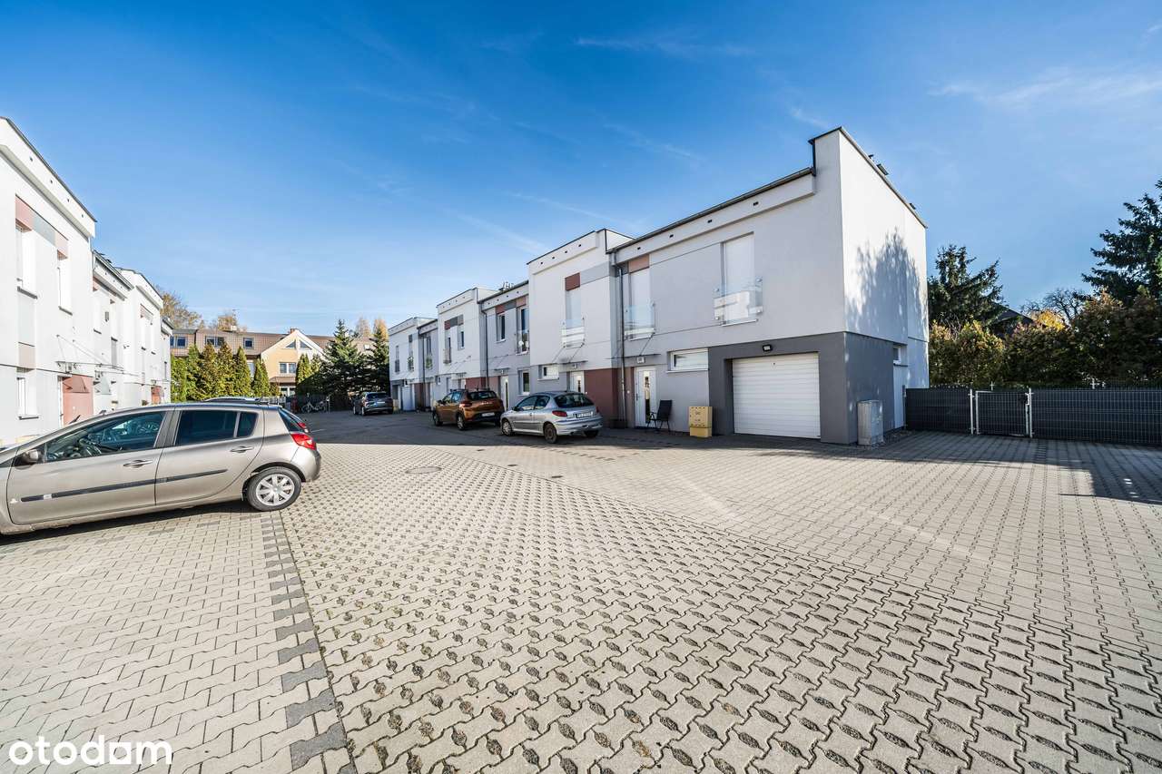 Dwupoziomowe mieszkanie do wejścia.-17