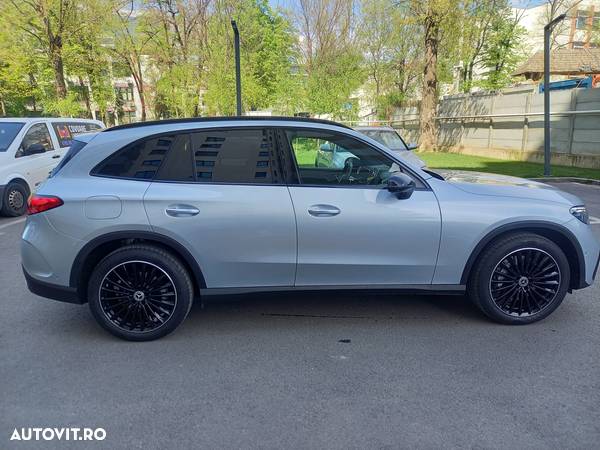 Mercedes-Benz GLC 300 4Matic 9G-TRONIC AMG Line Advanced - 3