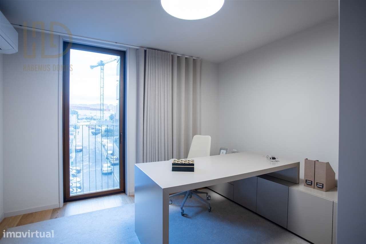 Apartamento T4 nos Jardins da Arrábida-15