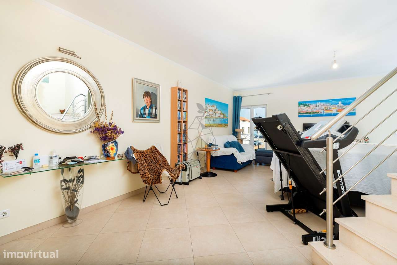 Moradia Triplex com Espaço Comercial no Rés-do-Chão e Vista Deslumbran - Grande imagem: 5/60