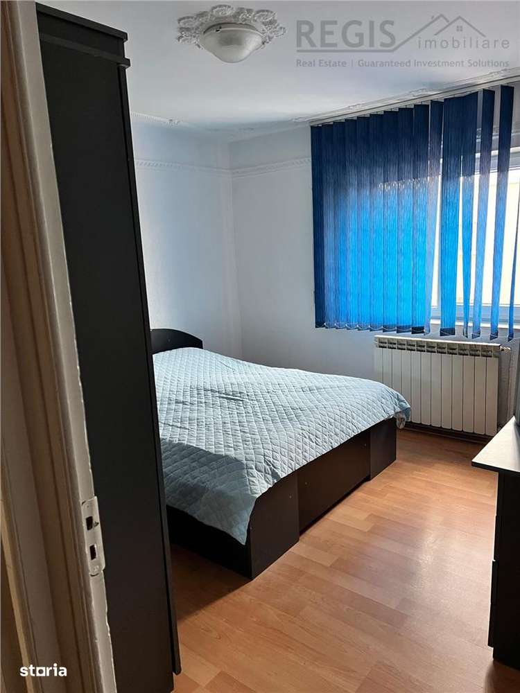 Apartament cu 3 camere situat in Tractorul - Imagine principală: 3/16