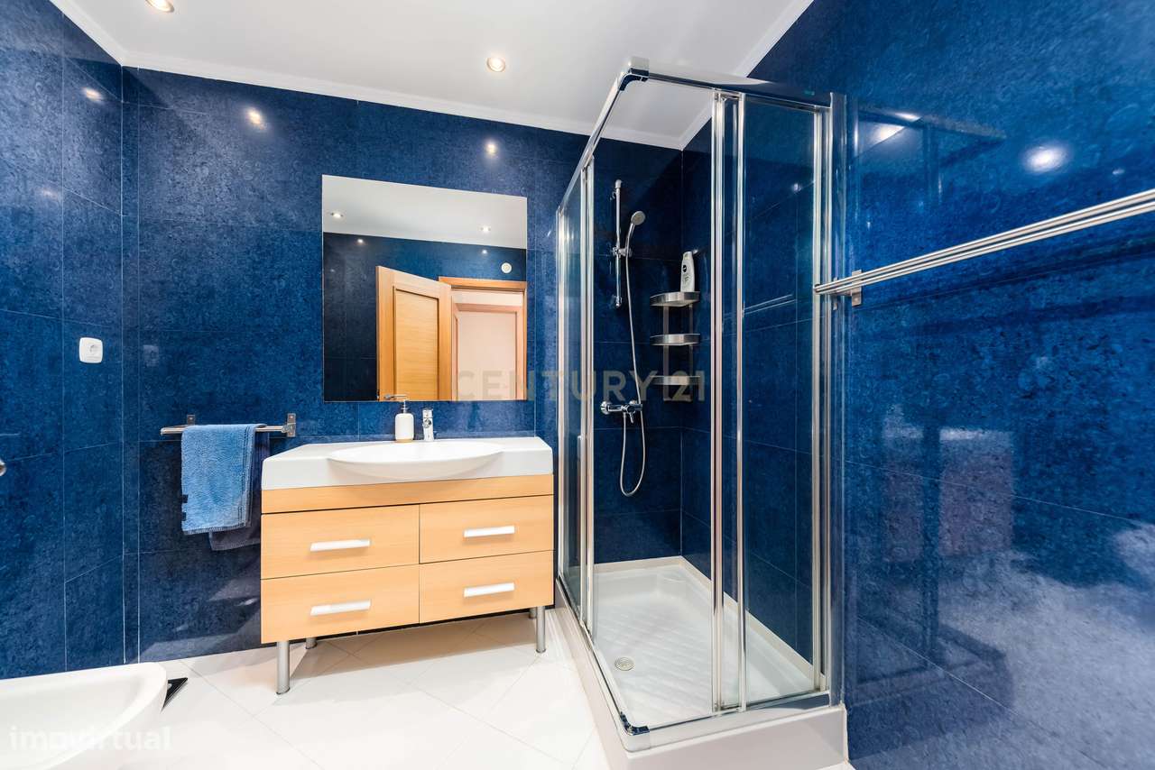 Apartamento T3 com 2 Box e 2 Suítes. Vista Panorâmica em Oeiras-21
