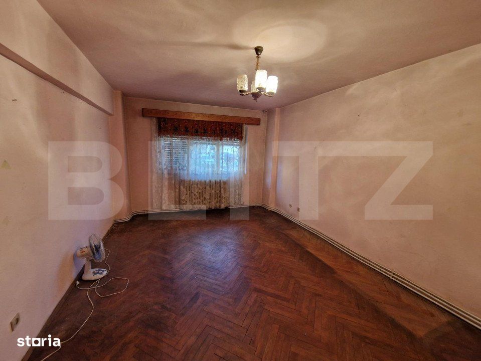 Apartament 4 camere, decomandat, 90 mp, zona Mercur