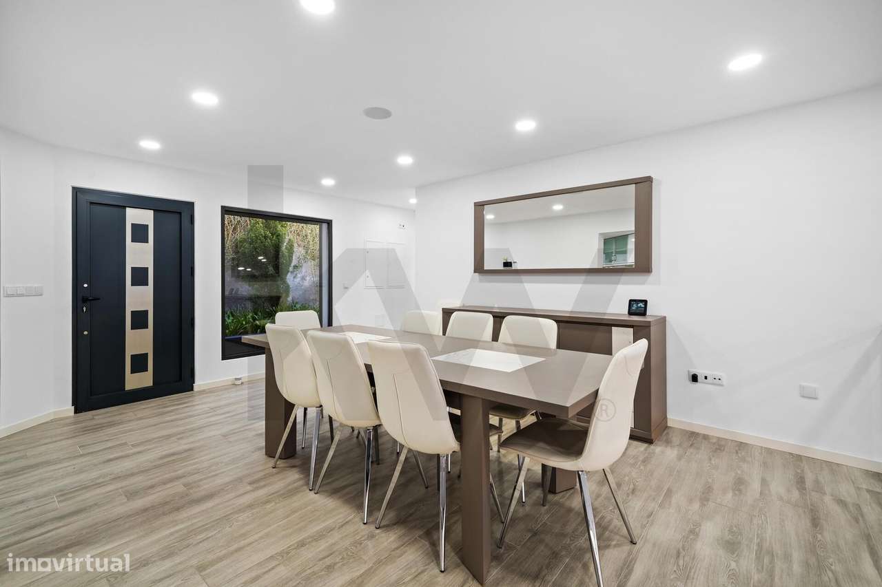 Moradia T4 com piscina e vista oceano, São Gonçalo, Funchal-22