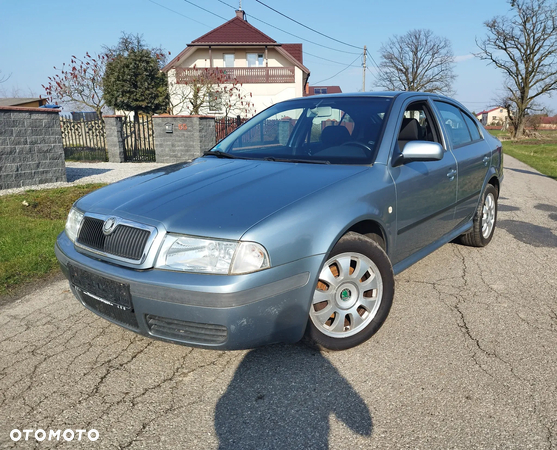 Skoda Octavia 2.0 Tour - 1