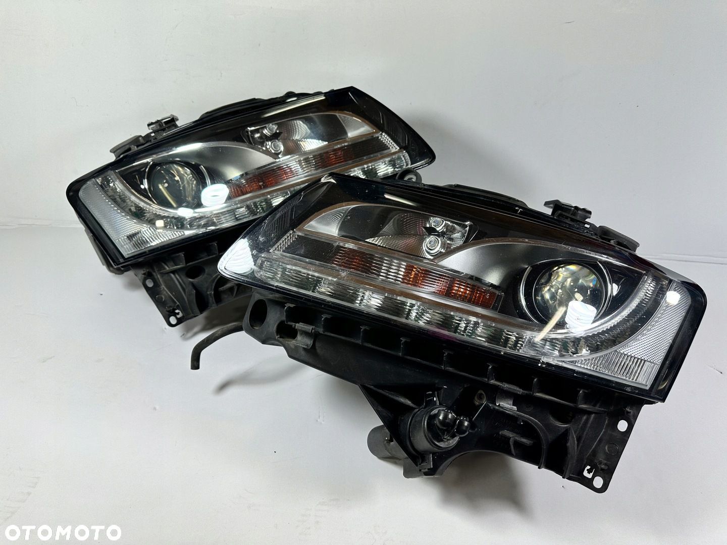 A5 8T XENON LED LAMPA PRAWA LEWA NIESKRĘTNA 8T0941003AK 8T0941004AK - 1