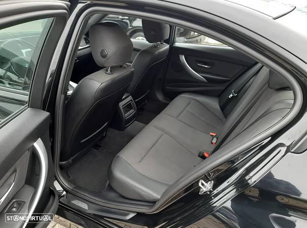 BMW 320 d Touring Auto Line Modern - 12