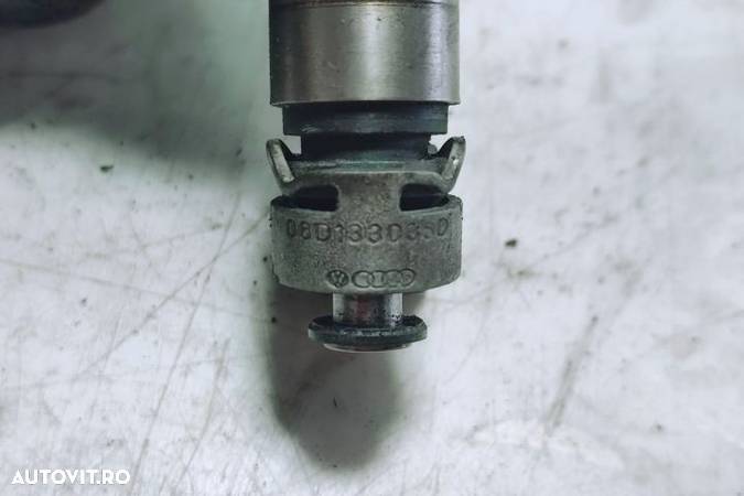 Injector injectoare  2.0 fsi blx axw 06f906036 Volkswagen VW Golf 5 seria - 2