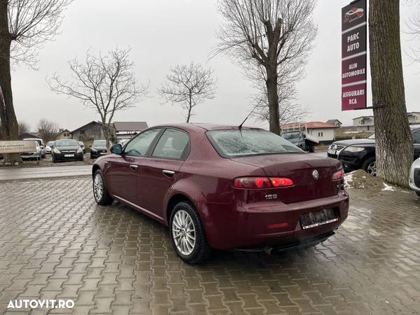 Alfa Romeo 159 Sportwagon 1.9 JTDM 16V DPF Elegante - 4