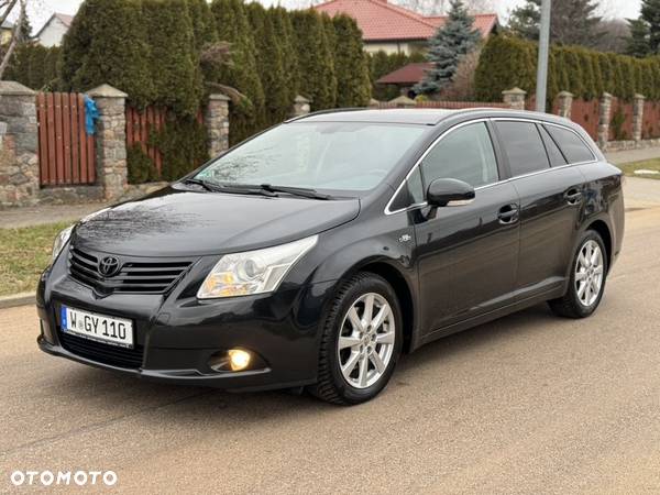 Toyota Avensis Combi 2.2 D-4D Automatik Executive - 2