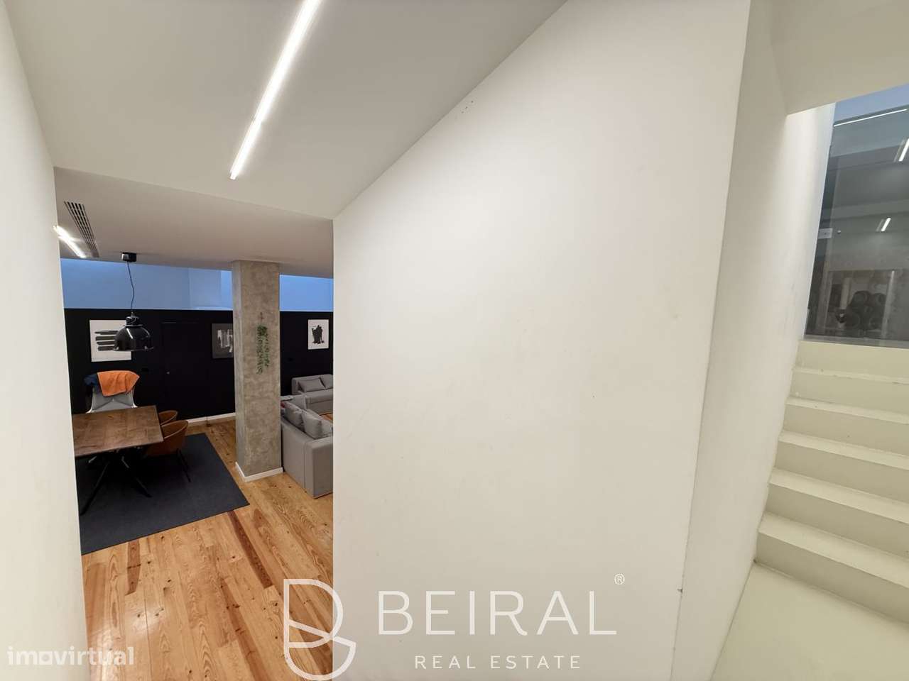 Espaço comercial espaçoso e luminoso no centro de Lisboa-33