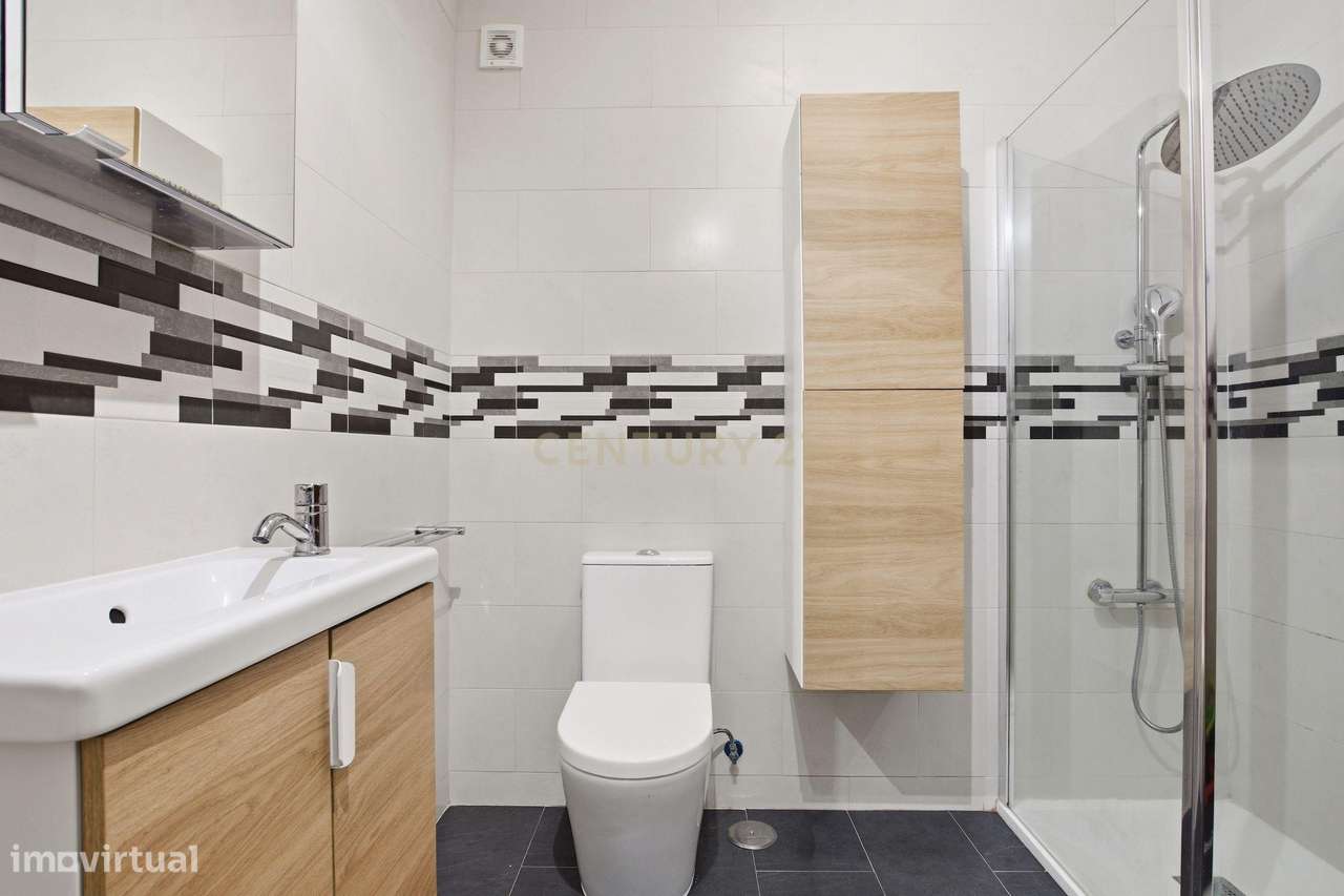 Apartamento T3 à Venda em Casal de Cambra – Excelente Estado de Conser-19