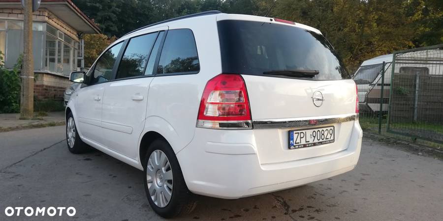 Opel Zafira 1.8 - 7