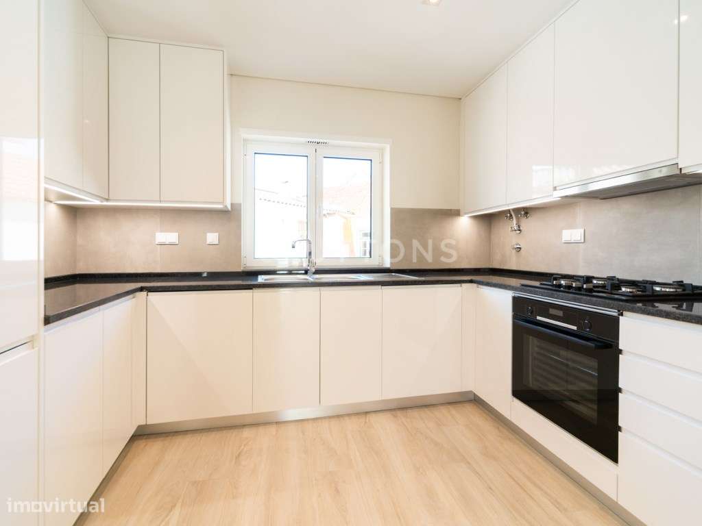 Apartamento T1, remodelado, estação de Cascais-5