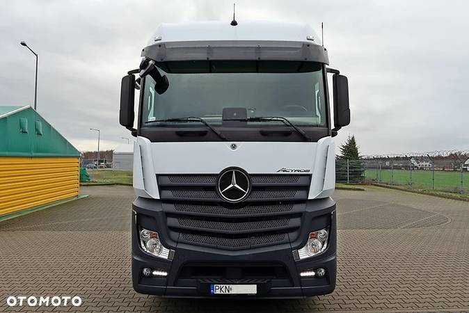 Mercedes-Benz Actros - 2