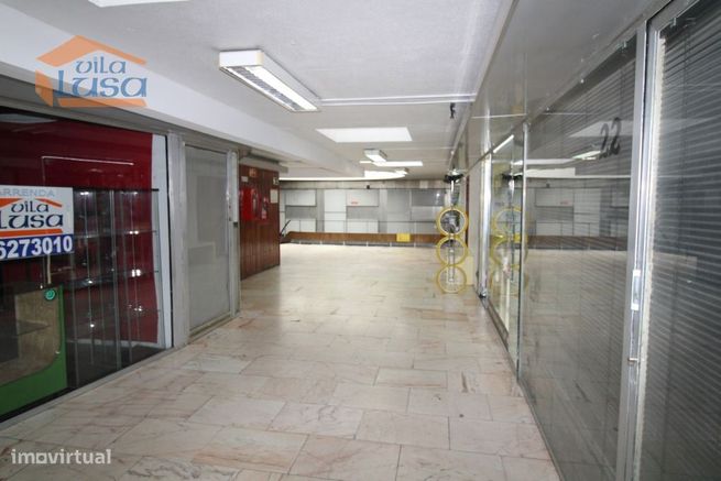 Excelente Oportunidade de Negócio! Loja à Venda no Centro Comercial...-4