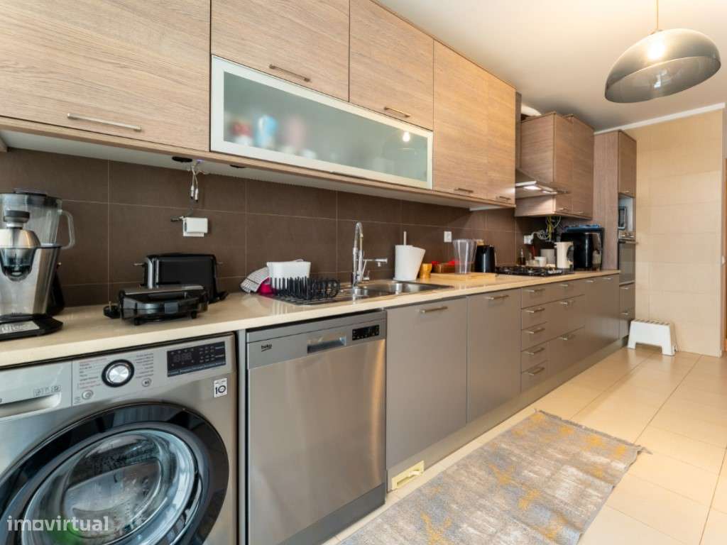 Apartamento T3 no Centro Histórico de Alcobaça-13