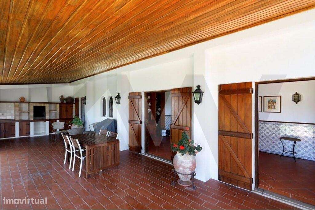 Magnífica Moradia T5 com Jardim e Piscina em Vila Franca de Xira - Grande imagem: 5/33