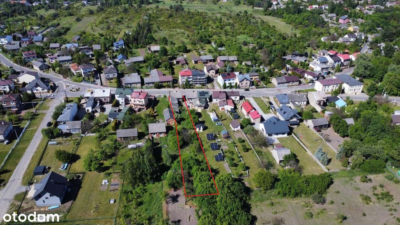 Film / 2 budynki! Ogród! Prąd Woda Kanalizacja Gaz! - Pełny obrazek: 5/17