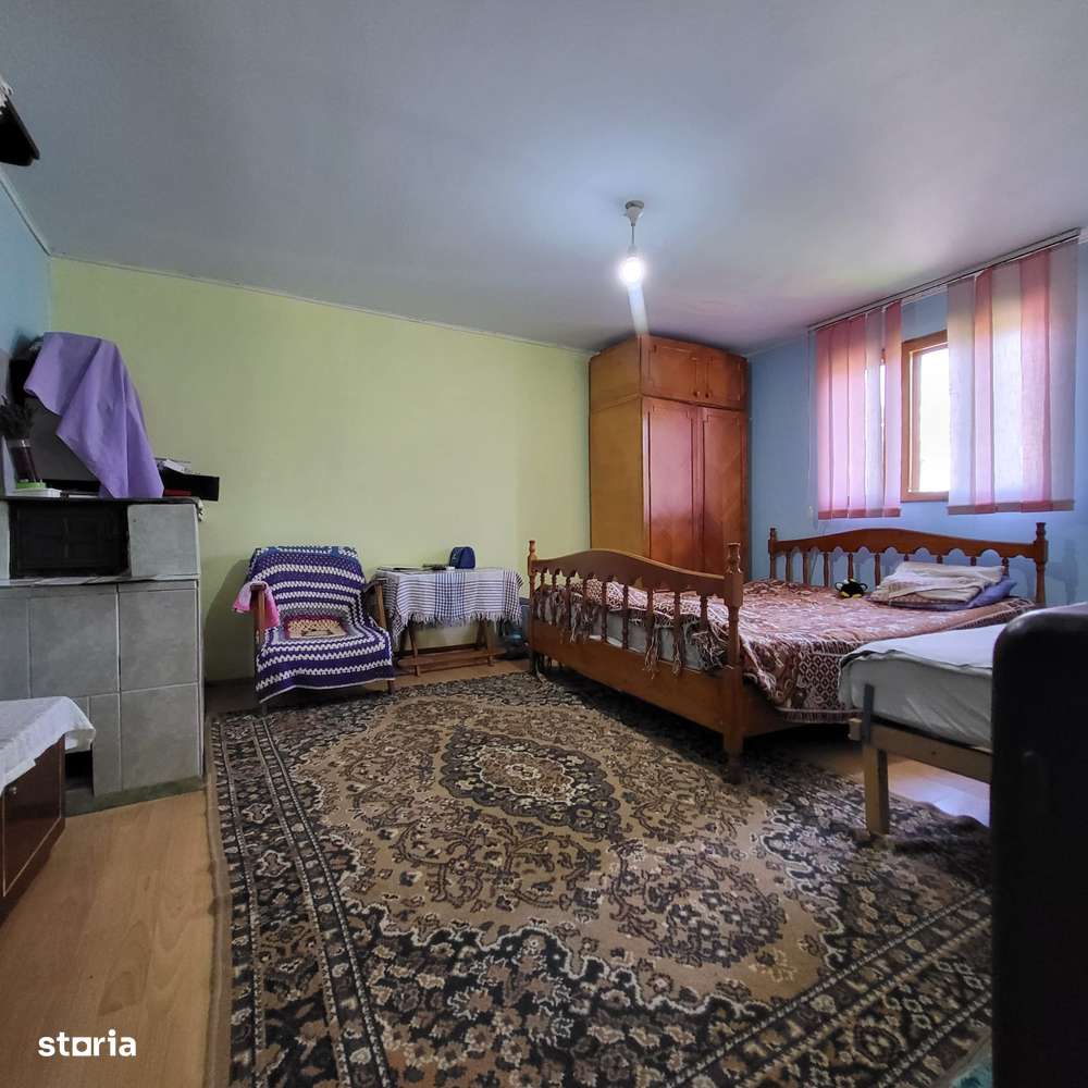 Casă cu 3 camere în Onești-5