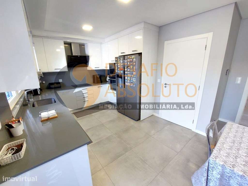 Moradia Geminada T4 + Anexo T0. Boa Água III - Quinta do Conde-12
